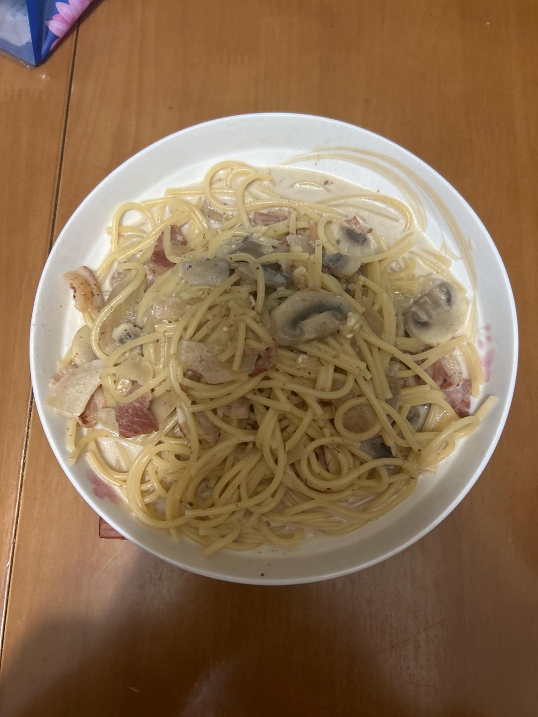 奶油蘑菇培根意大利面