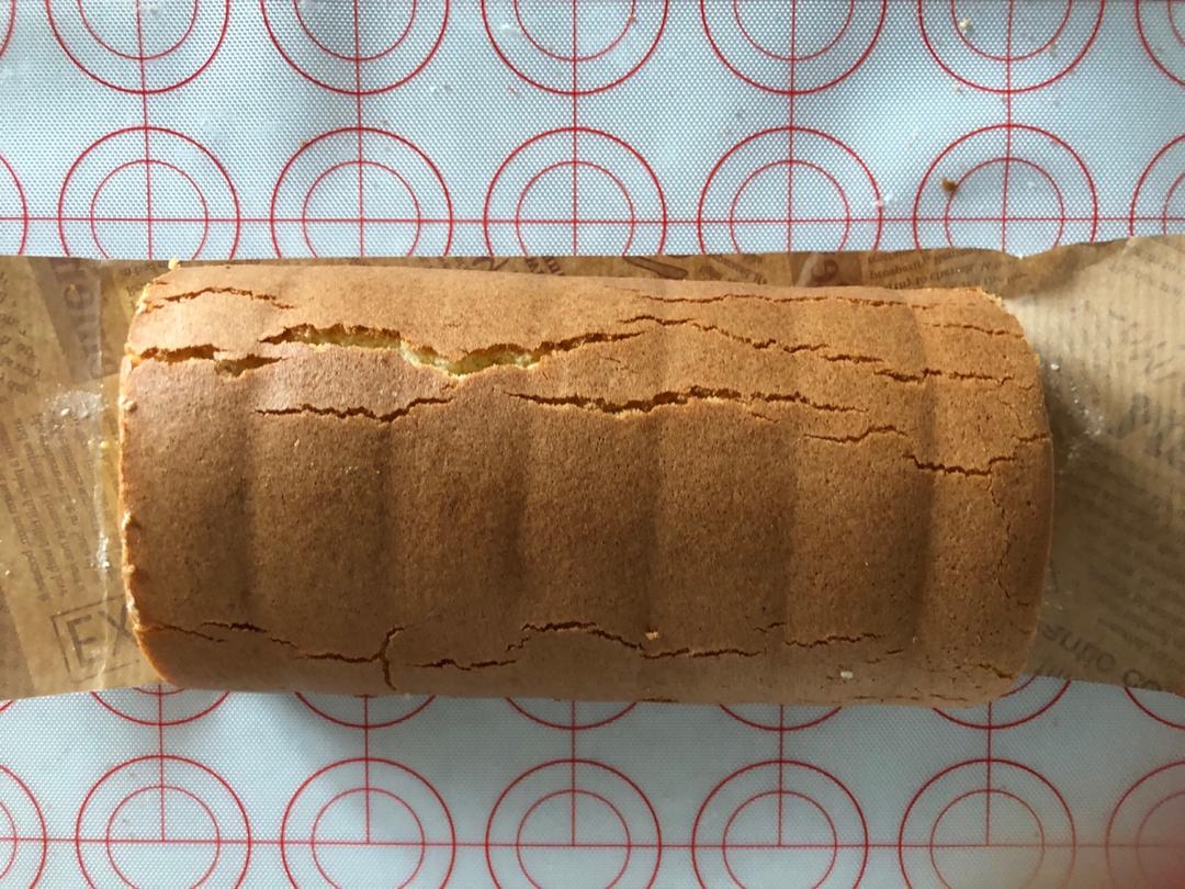 胖乎乎奶油芒果卷/不开裂不掉皮全过程详细图解烘焙视频/蛋糕篇6：「厚卷」