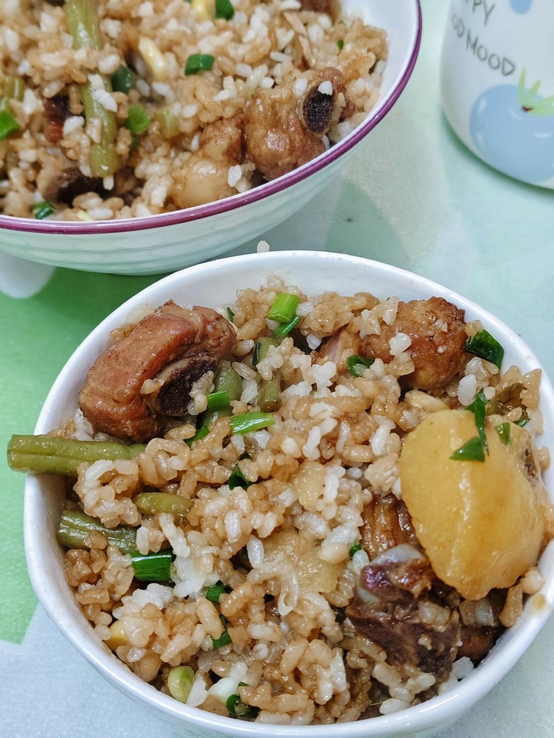 电饭锅排骨土豆焖饭