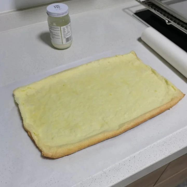 肉松戚风蛋糕卷