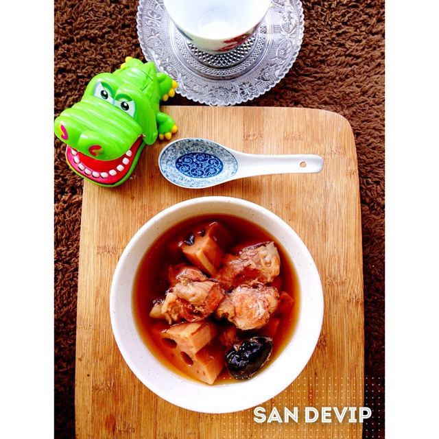 冬草鳄鱼干炖瘦肉汤
