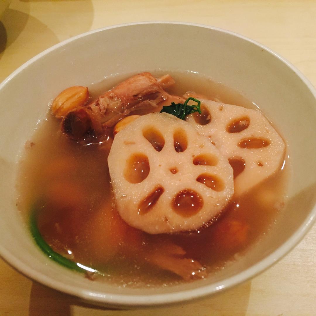 花生莲藕排骨汤
