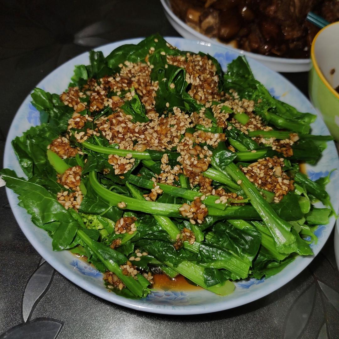 三分钟快手美味健康菜 清炒板蓝根