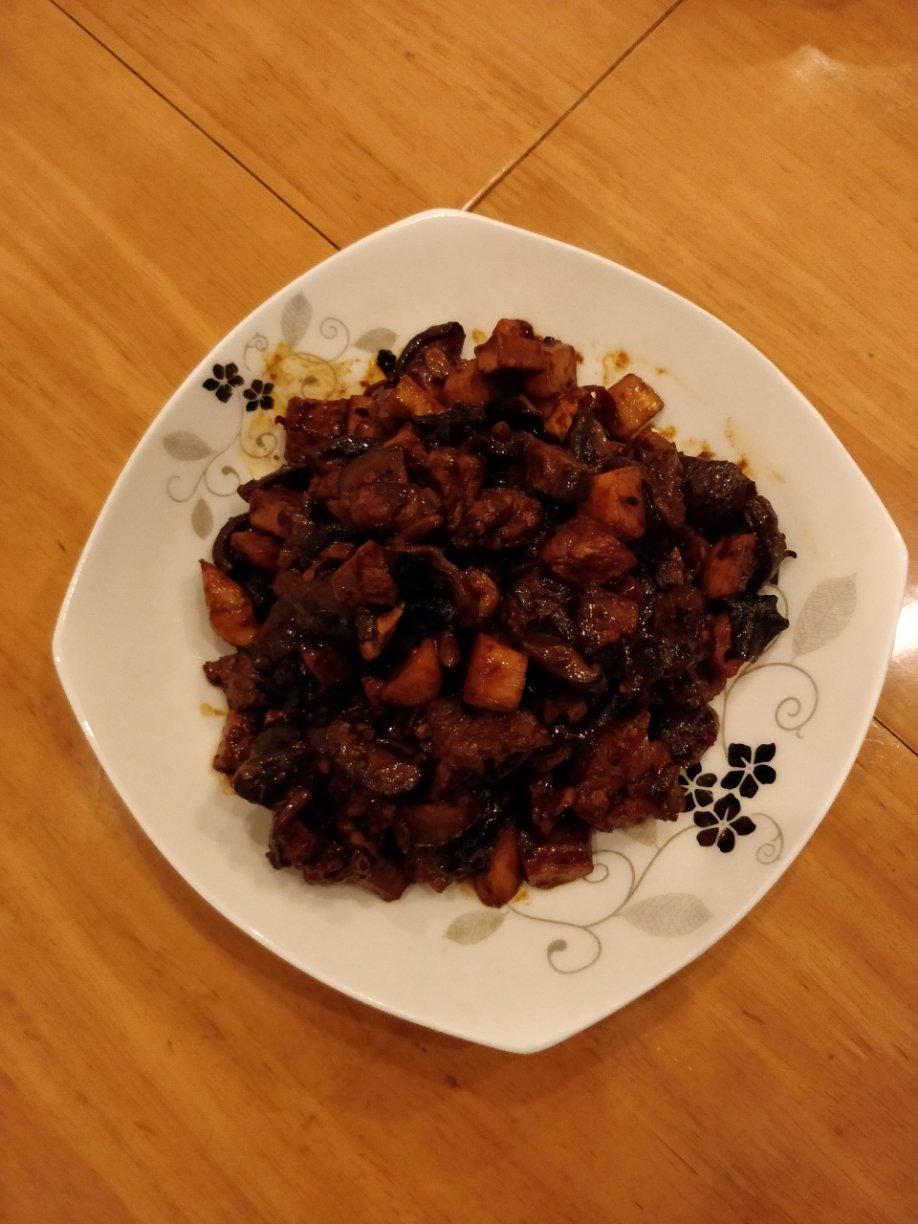 家常炒辣酱（酱炒三丁）——拌面下饭好搭档