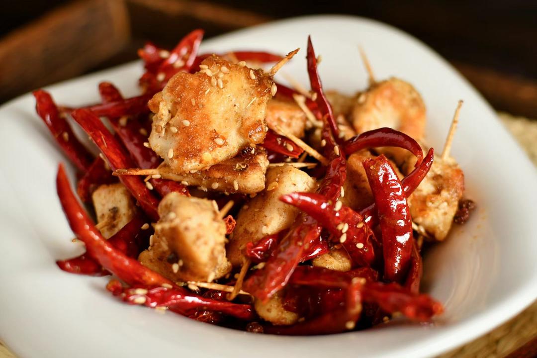 亚洲杯球赛必备下酒菜！辣子牙签肉~的做法