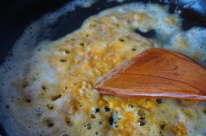 咸蛋黄土豆丝的做法 步骤3