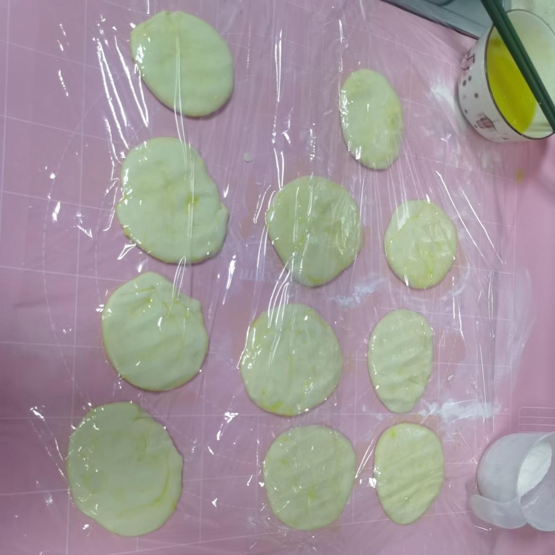 烙饼不硬的小窍门 掌握了你也能看出柔软多层凉了不硬的小油饼