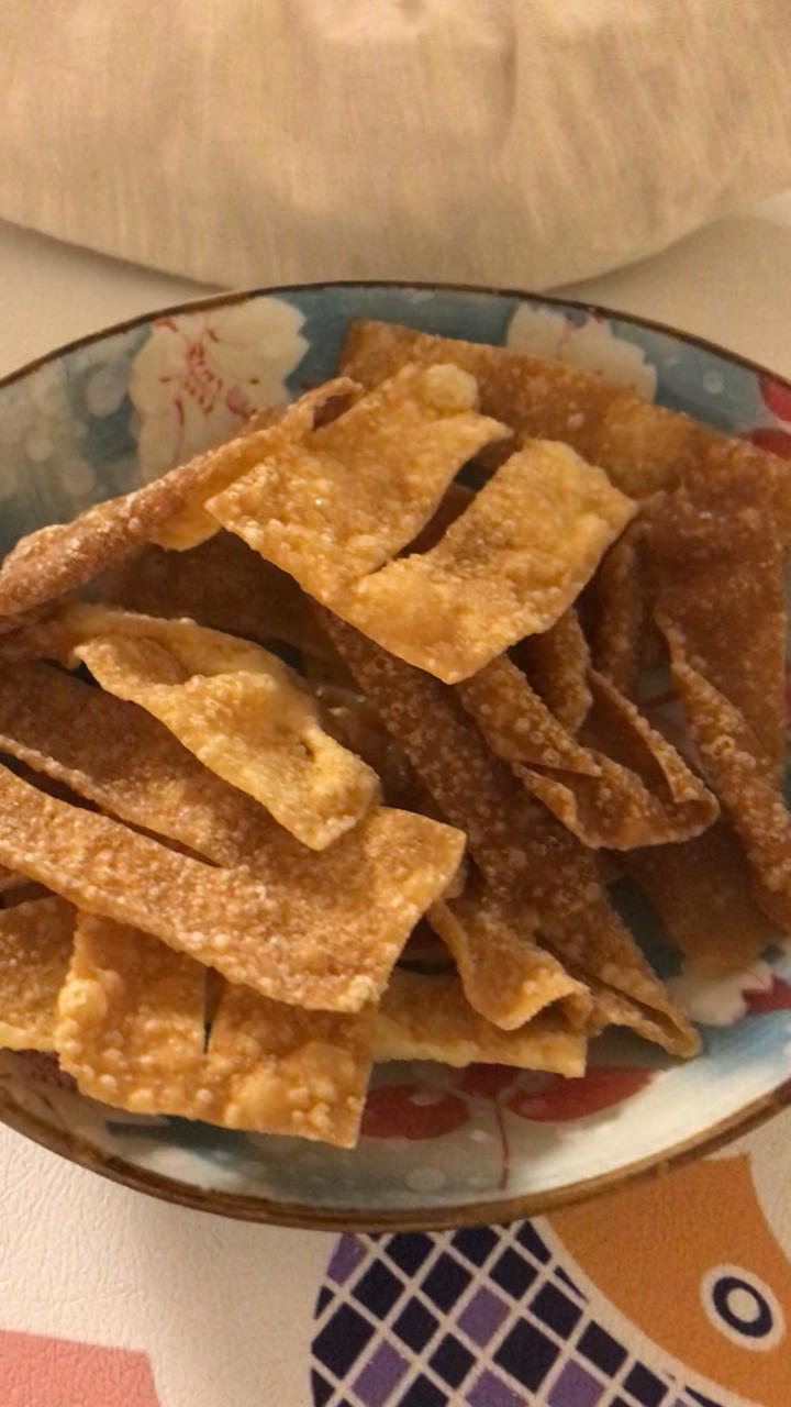 原创消耗馄饨皮，快手早餐，下厨房唯一的馄饨皮薄脆果篦撒子