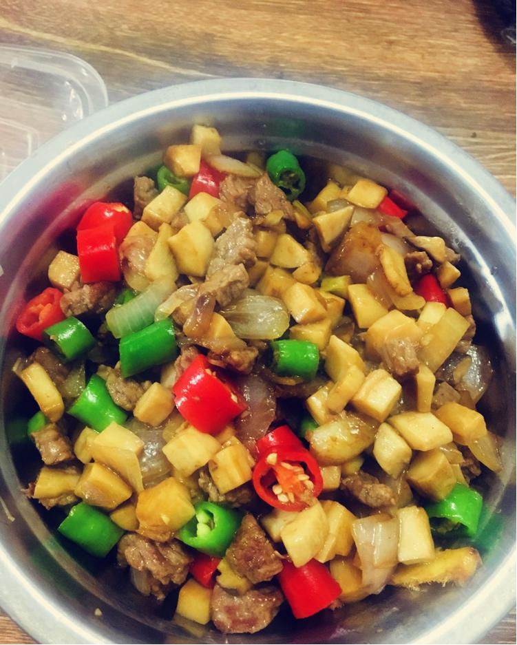 家常菜~杏鲍菇烧牛肉粒