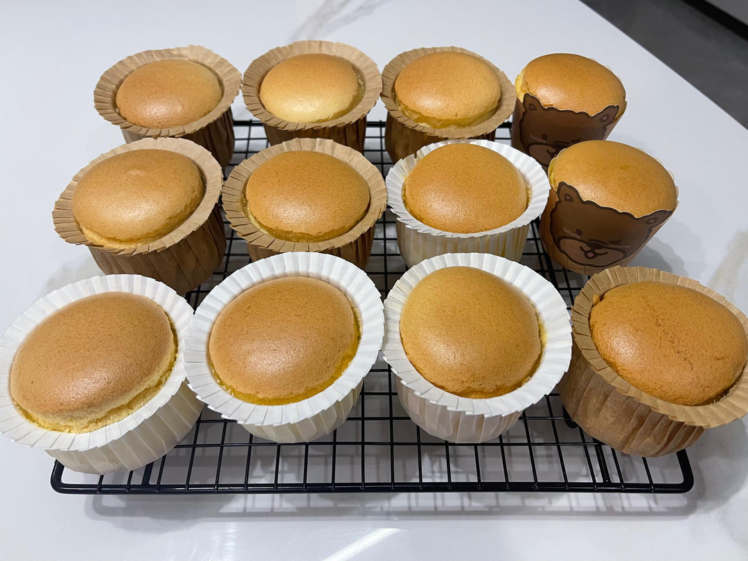 纸杯蛋糕 8寸戚风蛋糕的量