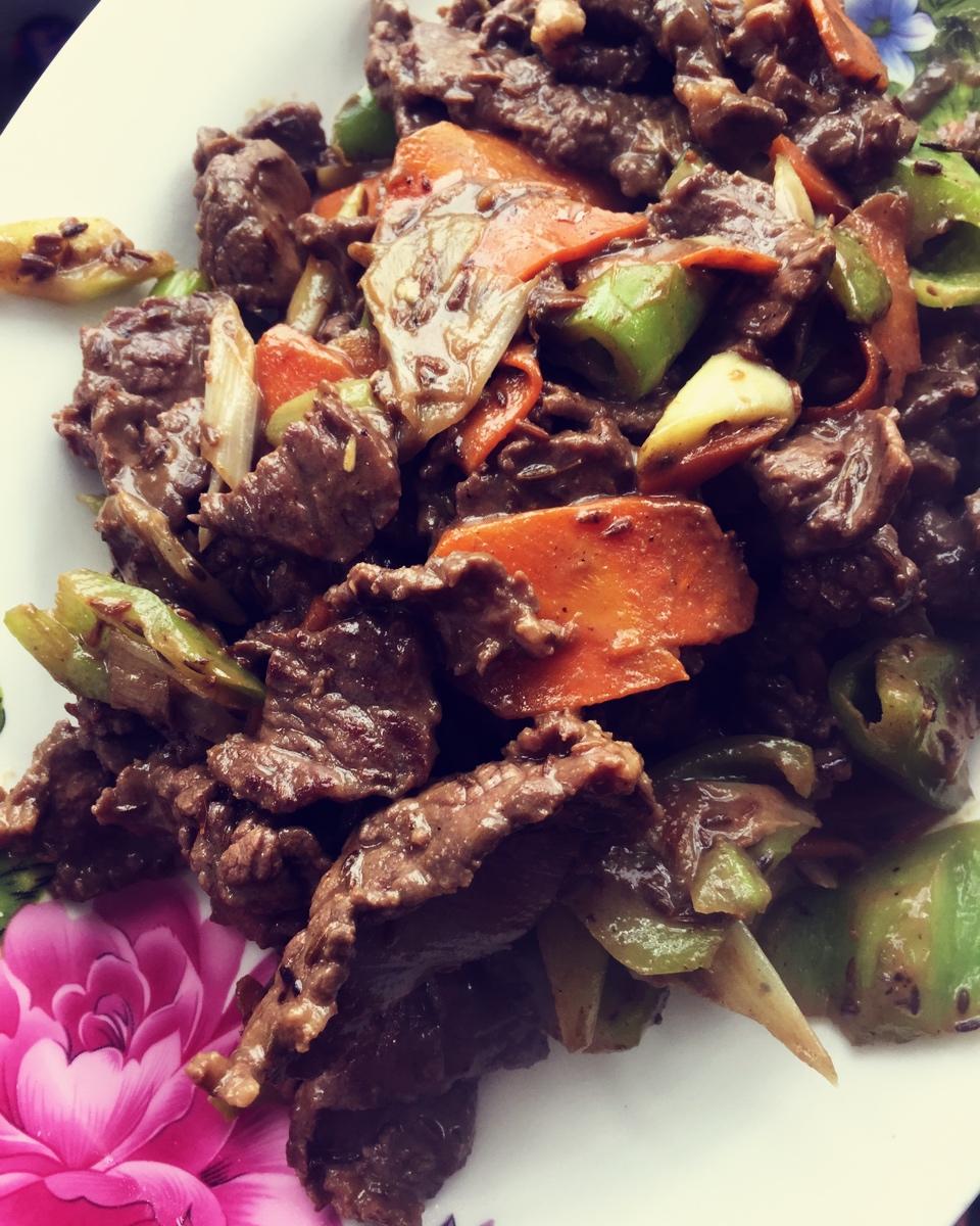 孜然大葱炒牛肉