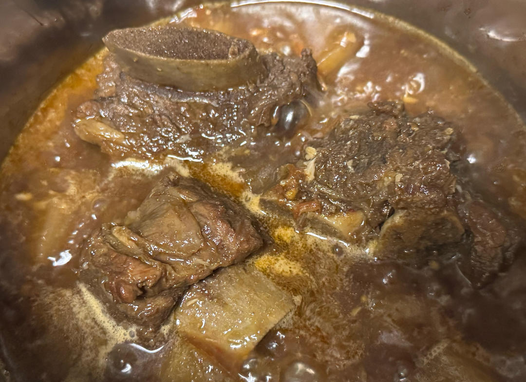 番茄萝卜炖牛排骨