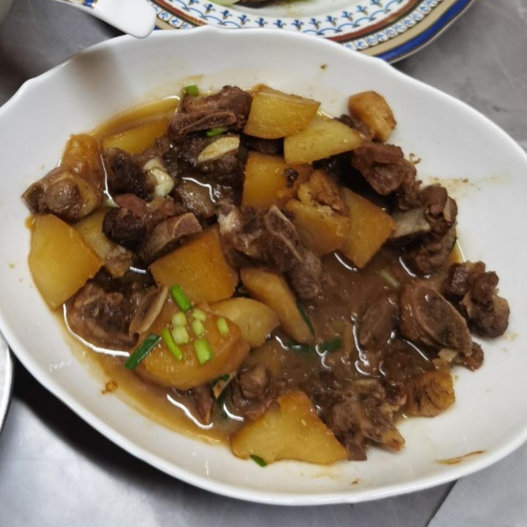 土豆炖排骨