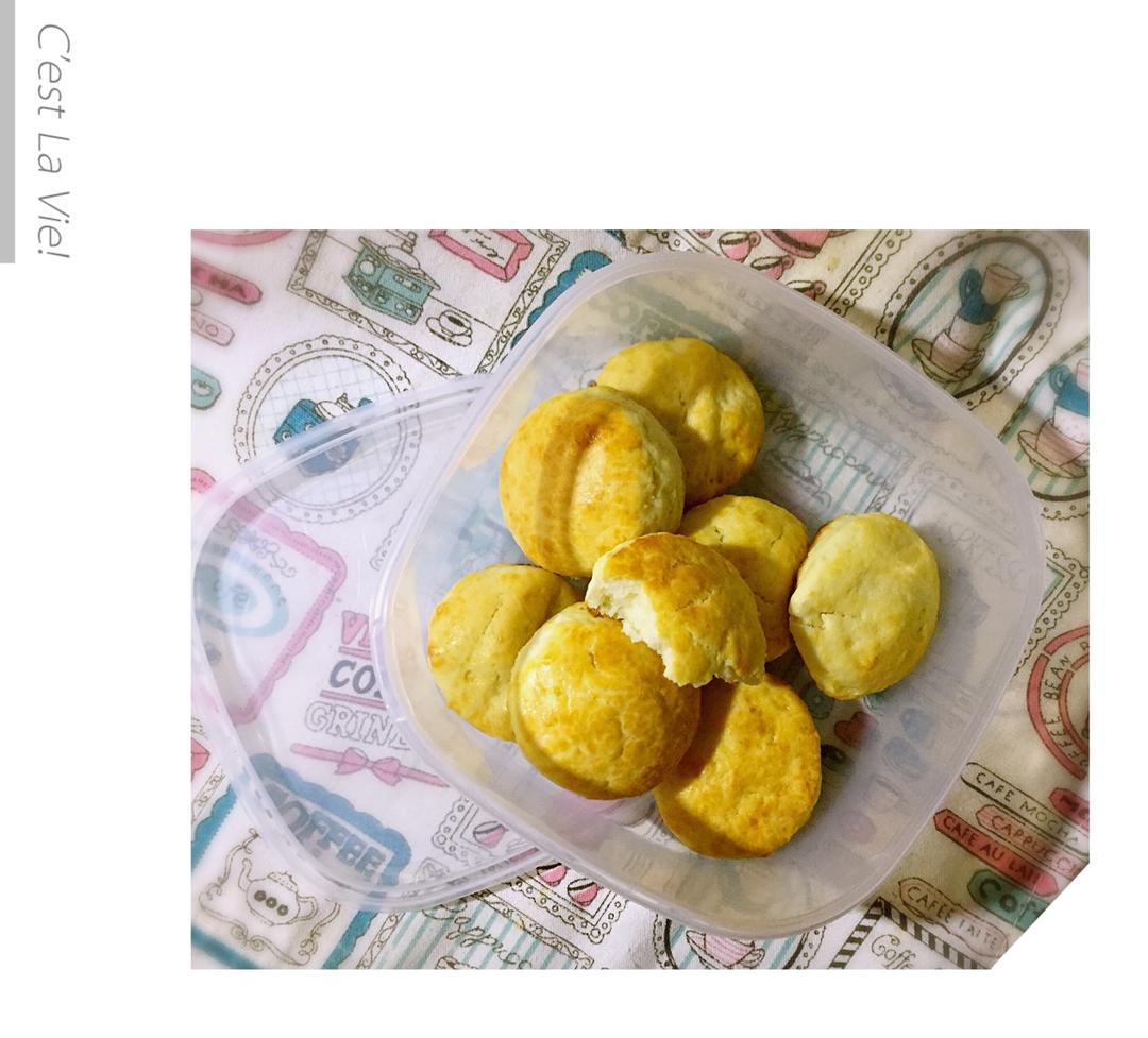 【视频】3分钟 奶油司康Scone(可能是世界上最快手的司康) 消耗淡奶油～