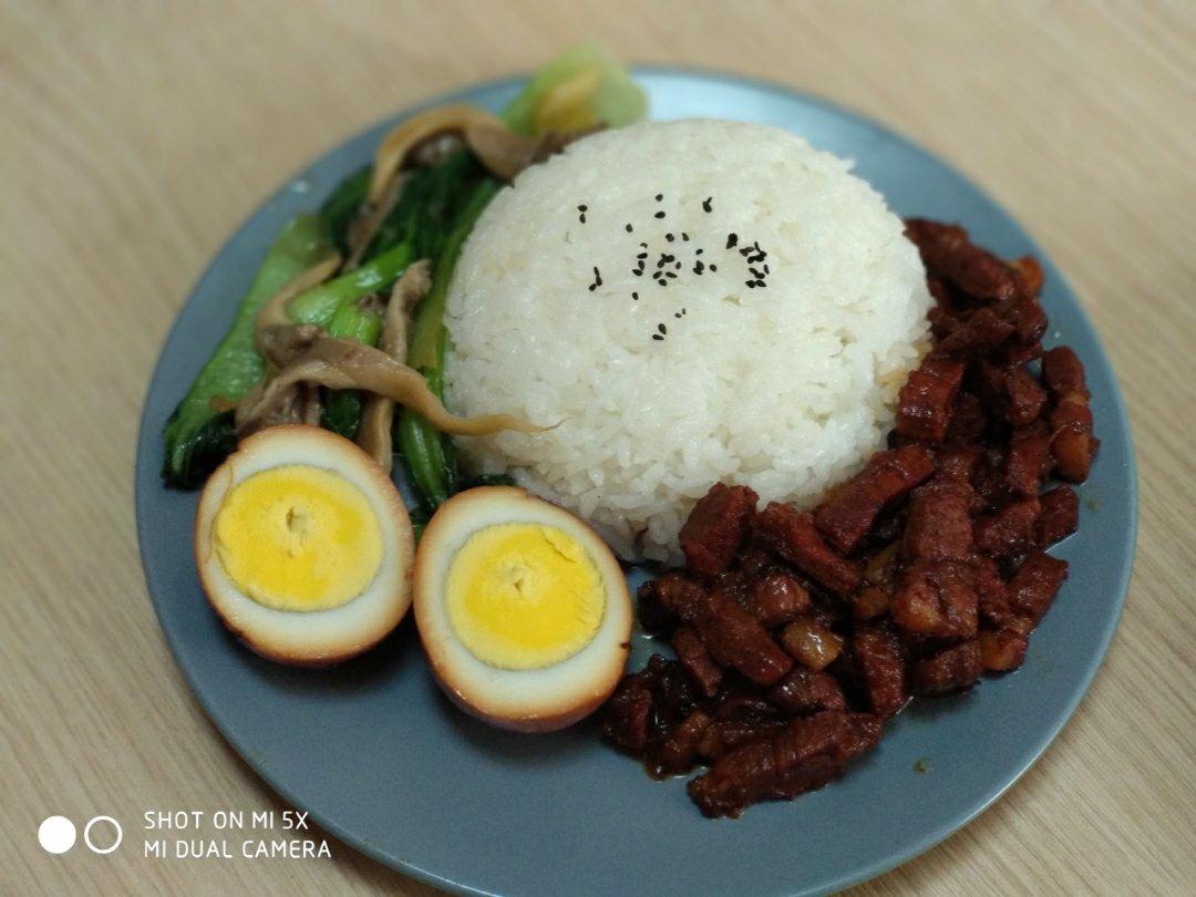 台式卤肉饭