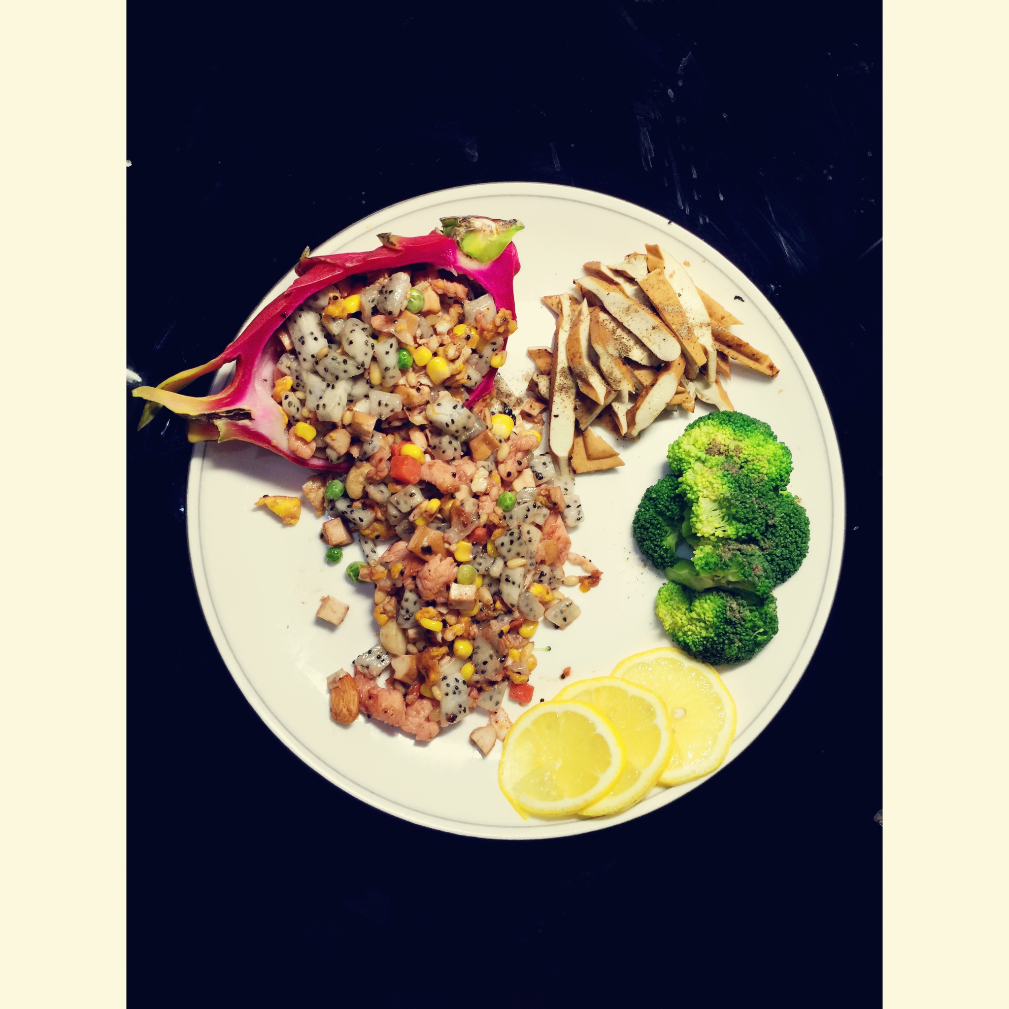 清爽火龙果炒饭