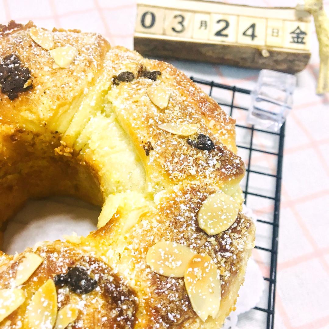 消耗淡奶油的超软北海道手撕面包——椰蓉和巧克力很搭哦~