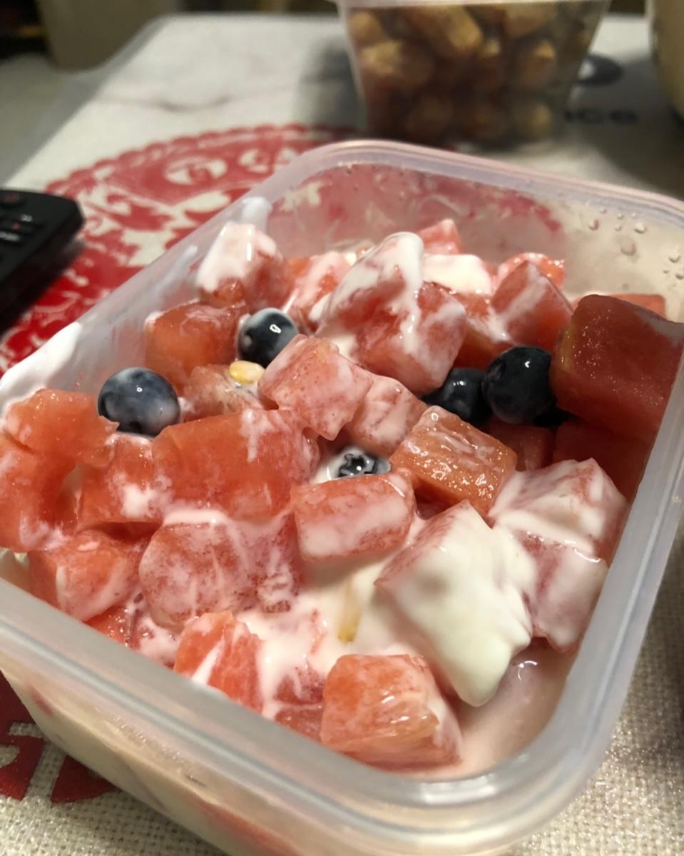 轻食低卡早餐～紫薯燕麦水果酸奶盒（解馋蛋糕款）
