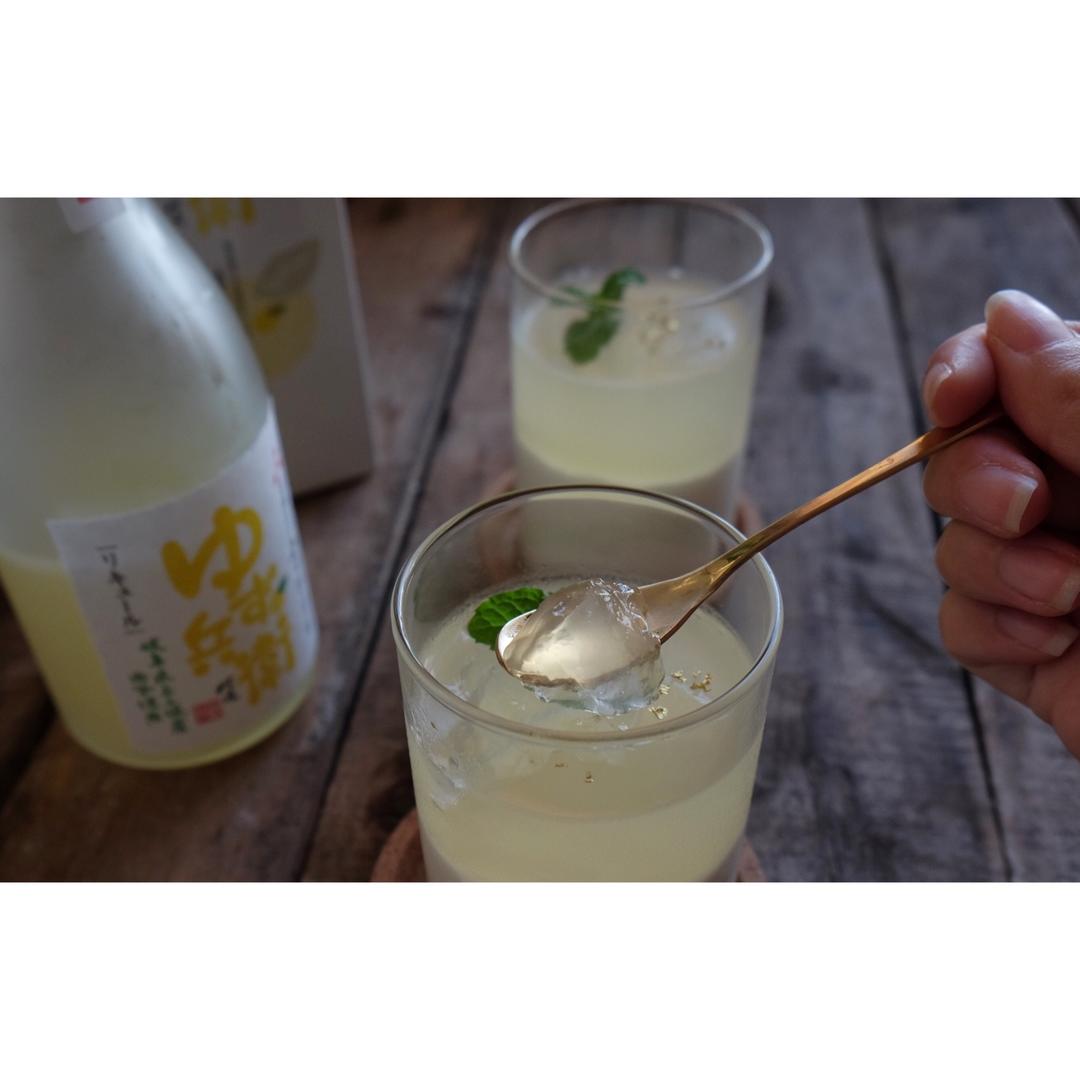 柚子酒生乳配柚子酒果冻