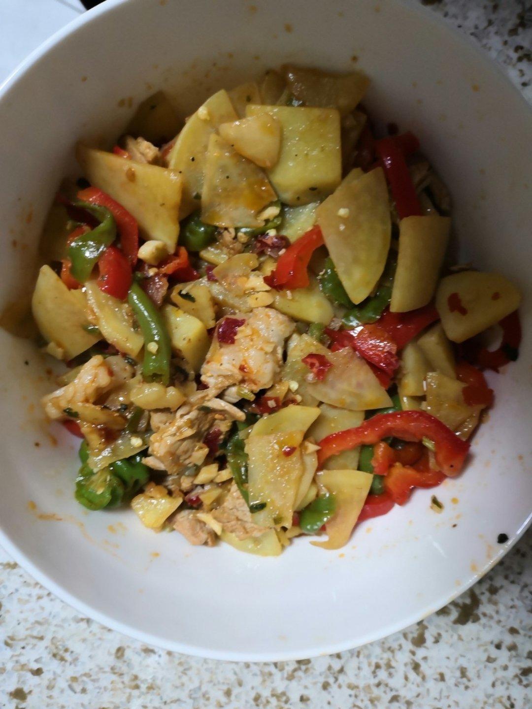 五花肉干煸土豆片