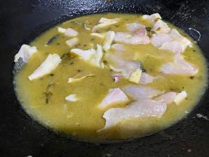 重庆酸菜鱼（一定要用猪油炒料哟）的做法 步骤21