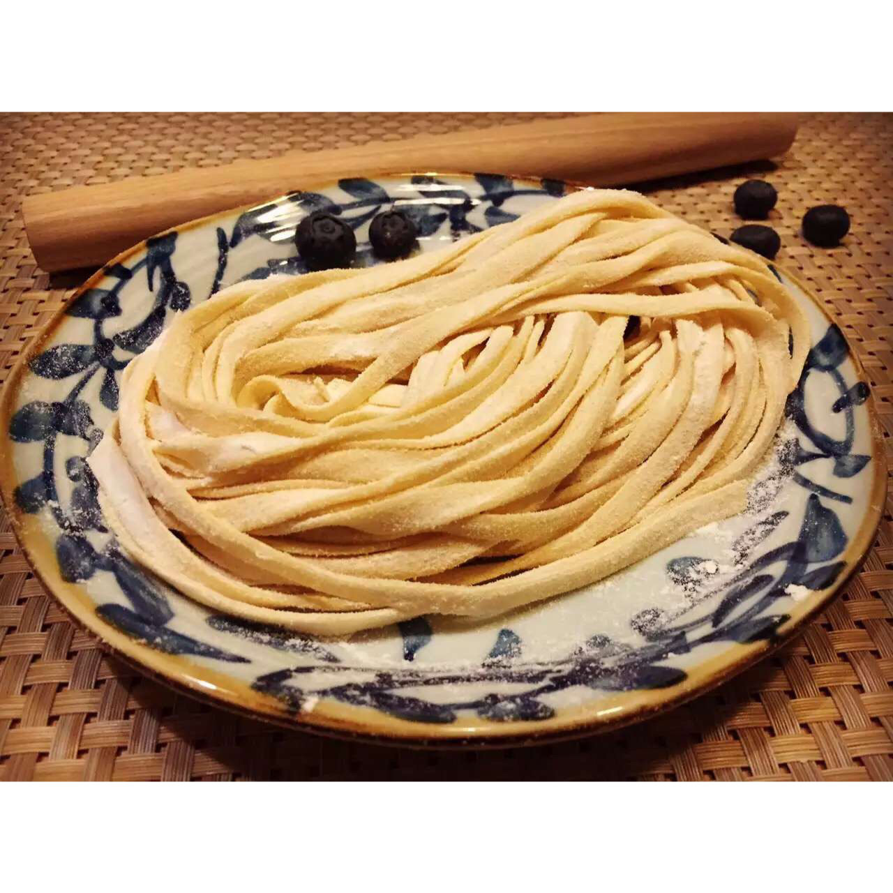 捕捉夏日做的手擀面