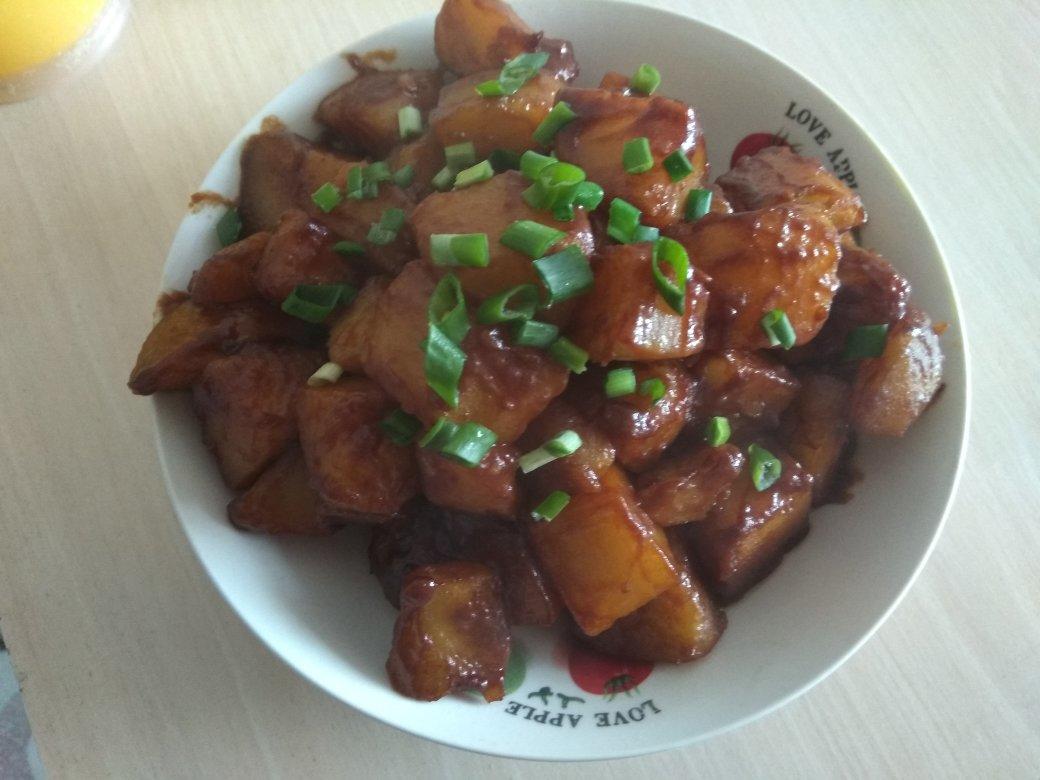午餐精选：红焖土豆