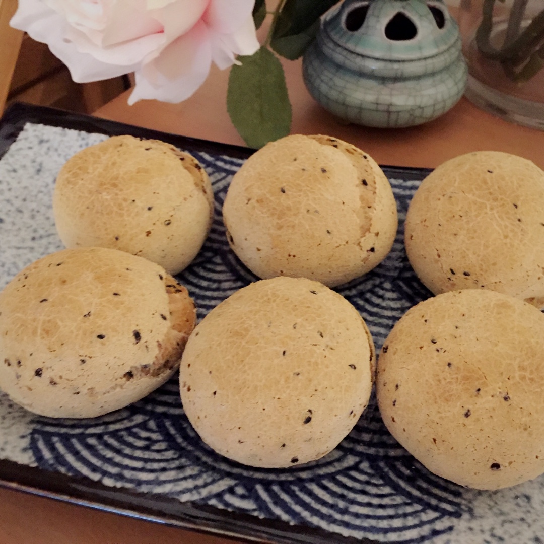 ada_9g75做的黑芝麻麻薯面包