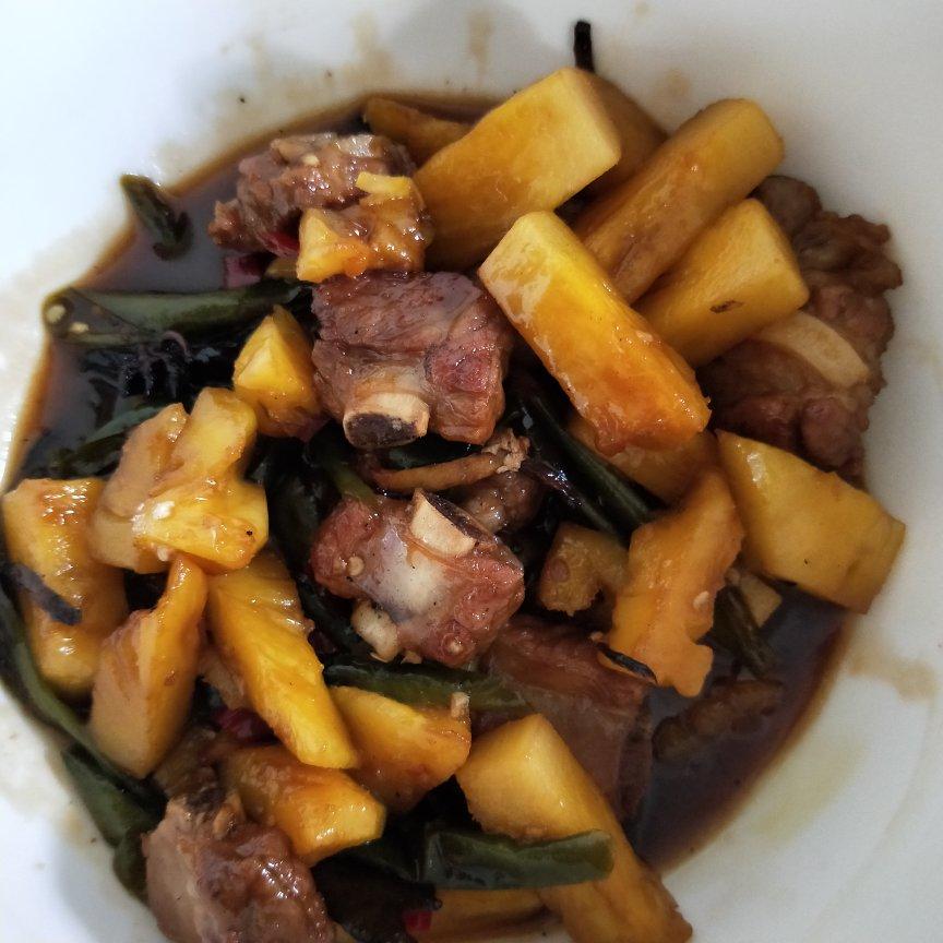 菠萝烧排骨