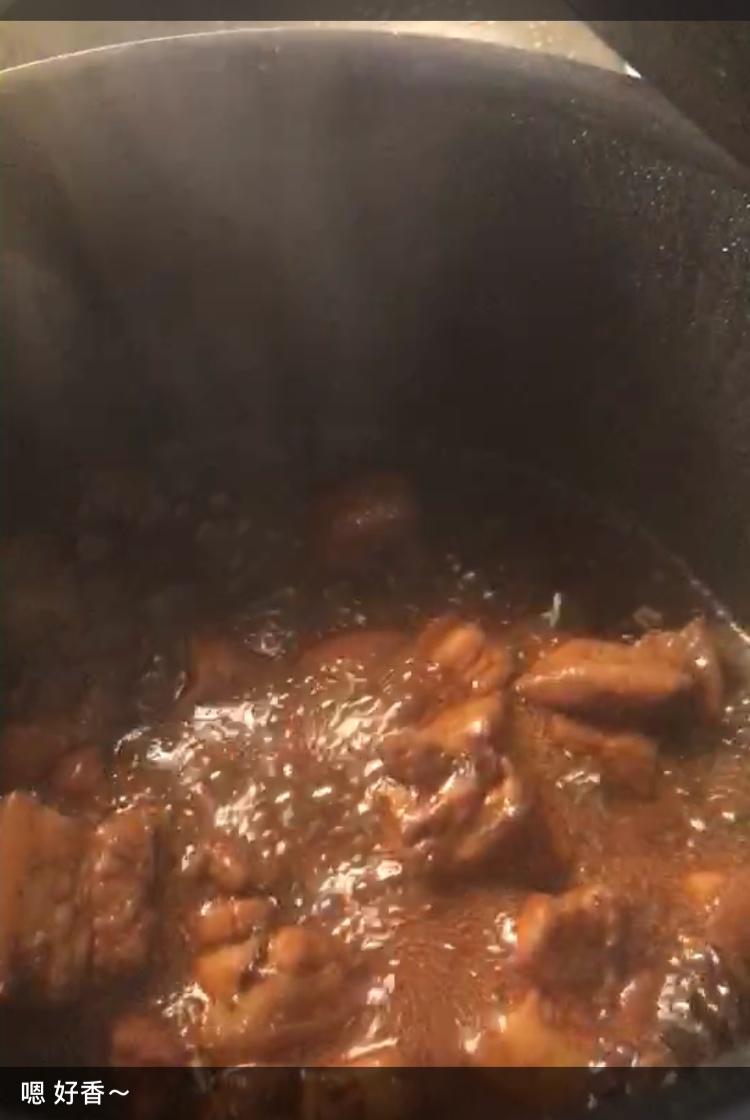 吃着碗里望着锅里的红烧肉