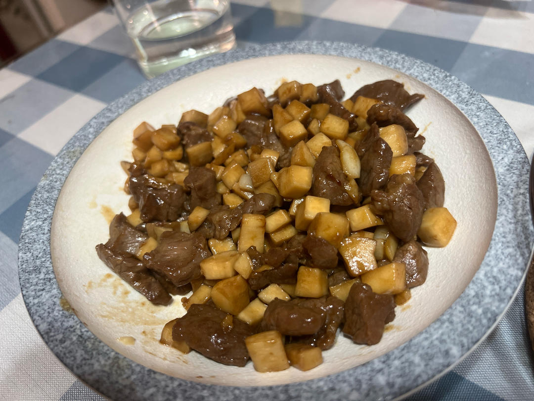 家常菜~杏鲍菇烧牛肉粒