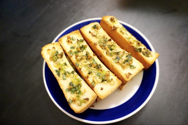 香蒜面包条