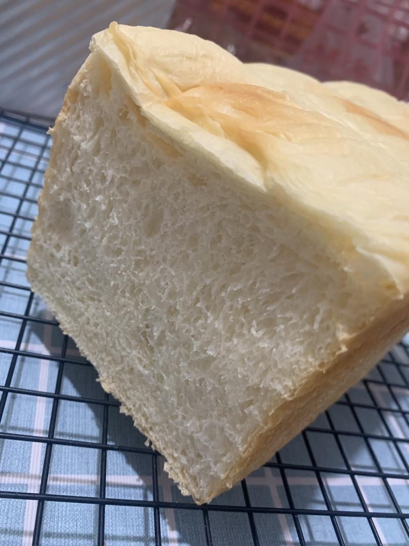 一次发酵的牛奶吐司，省事儿但依旧松软