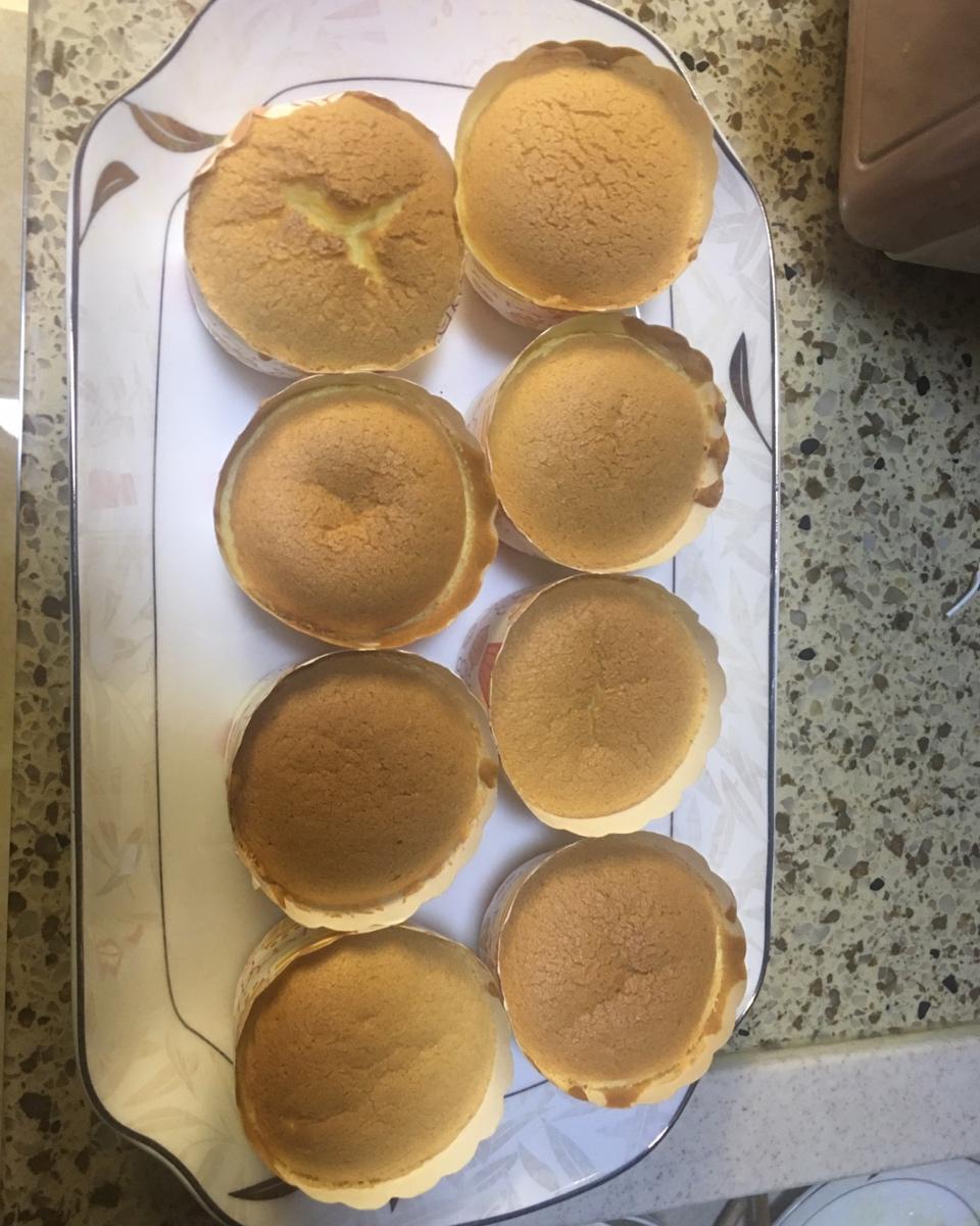 软绵绵戚风纸杯蛋糕
