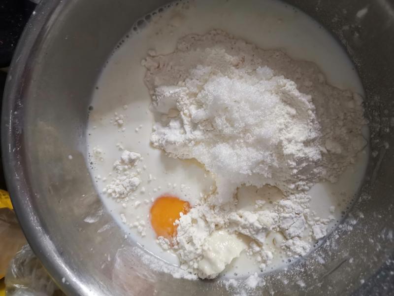 纯奶手撕吐司的做法 步骤1