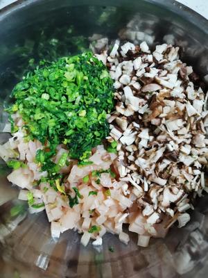 香菇鸡肉菠菜的做法 步骤4