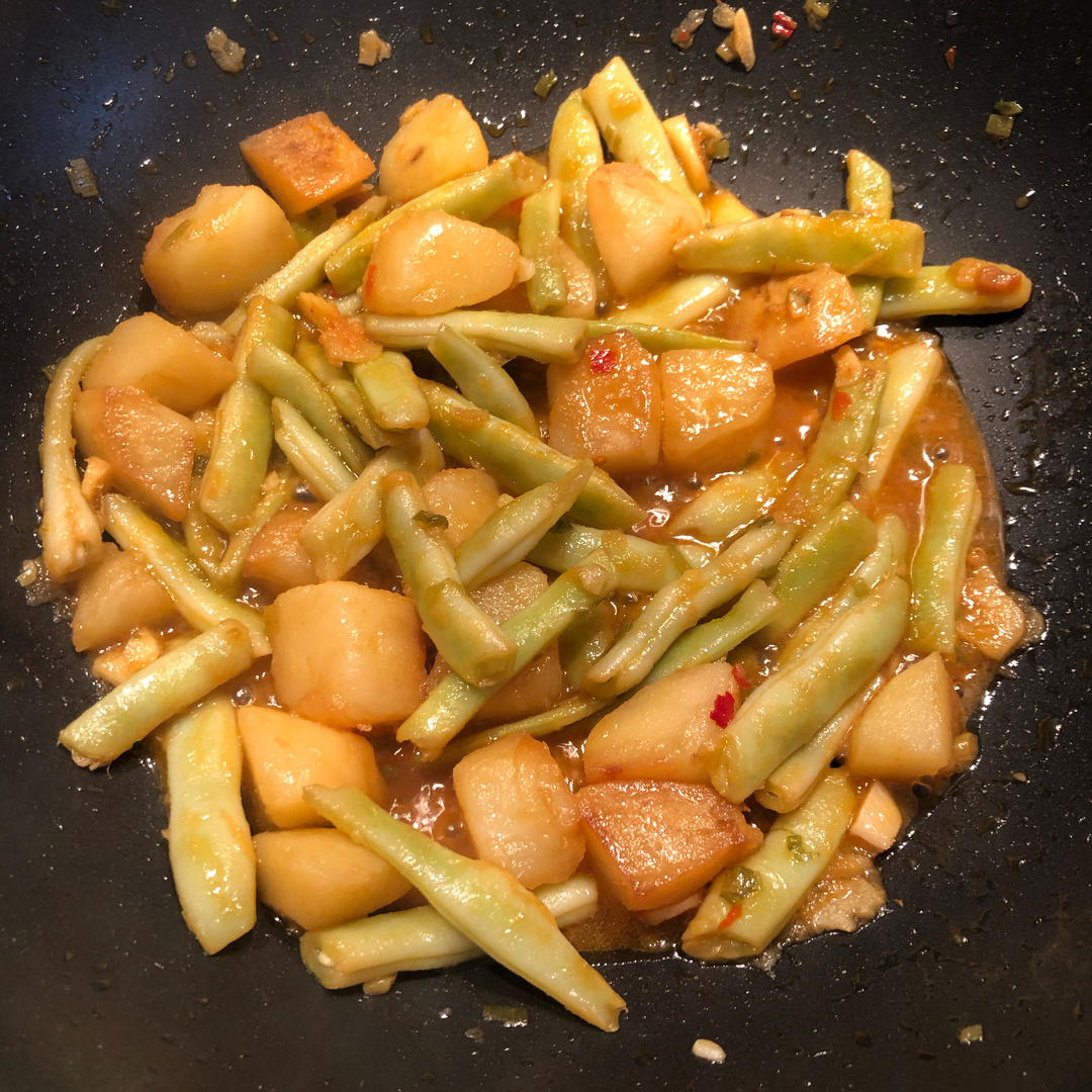 五花肉炖芸豆土豆￨好吃到流泪