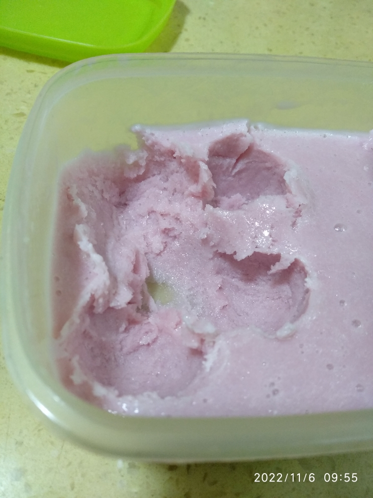 自制香芋味冰淇淋(冰淇淋粉版)的做法 步骤6