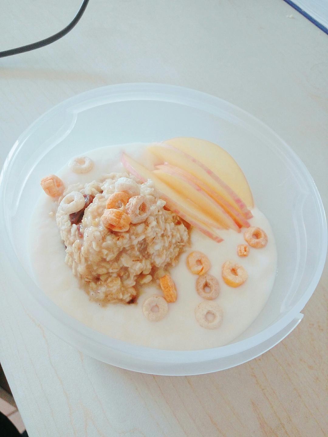 basic overnight oats 时下最流行的营养健康冷藏式隔夜免煮燕麦基本款