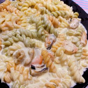 白汁海鲜意面 seafood pasta的做法 步骤9