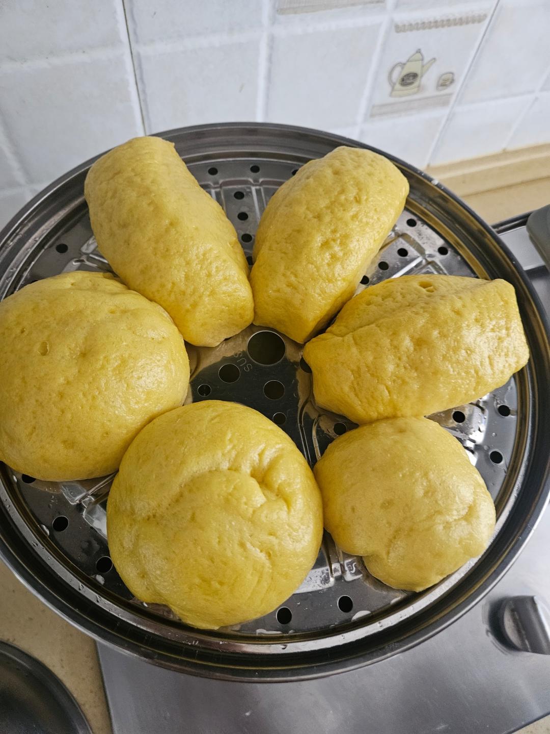 新手也可以--详解如何做出人见人爱、金黄的南瓜馒头