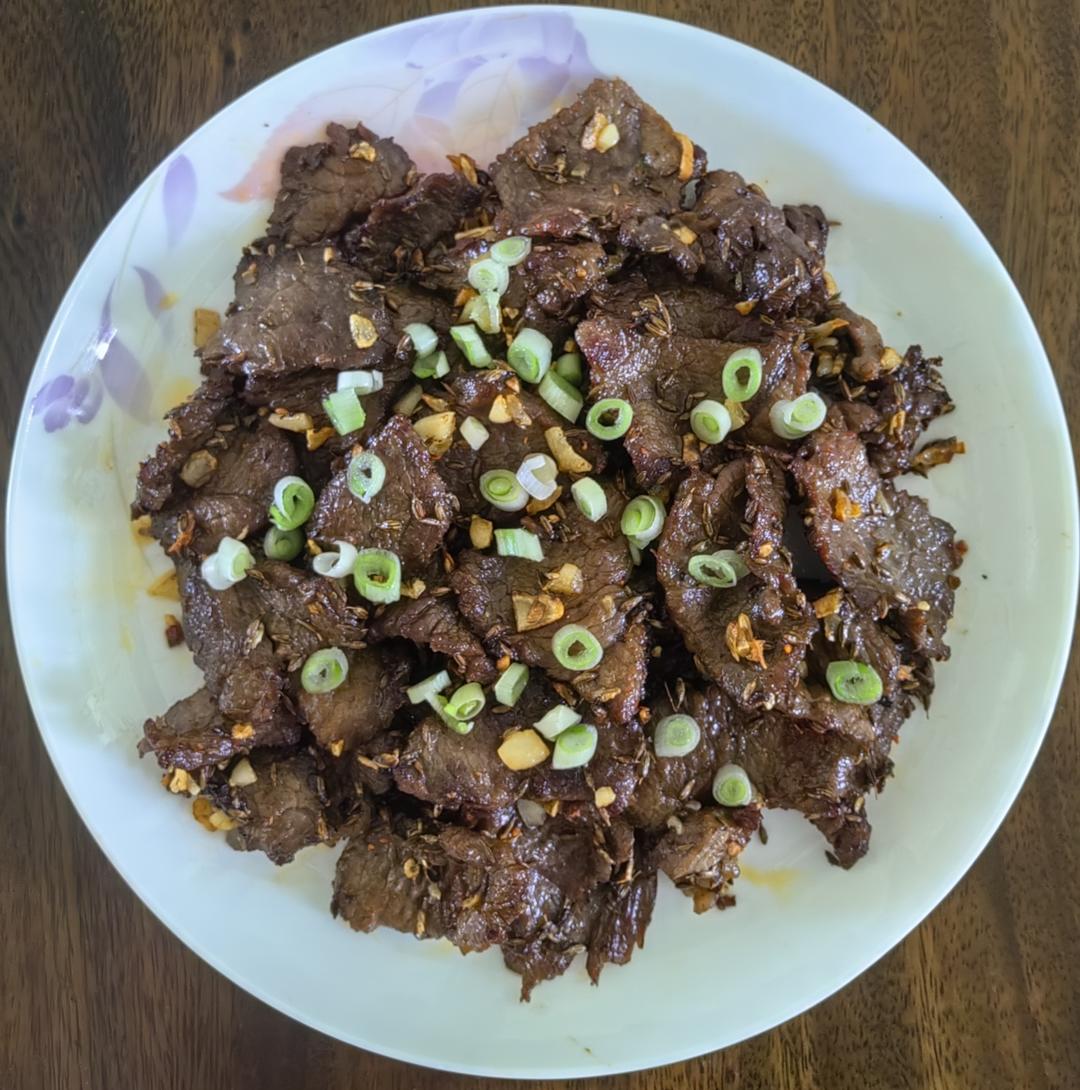 我做的蒜香孜然牛肉粒完爆烧烤店！！