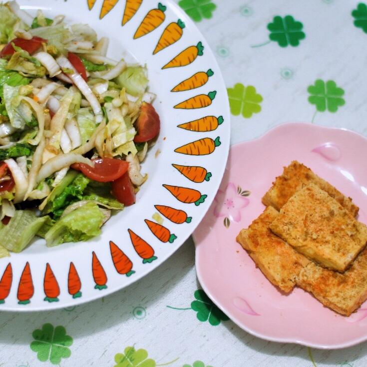 •日食不过三餐•