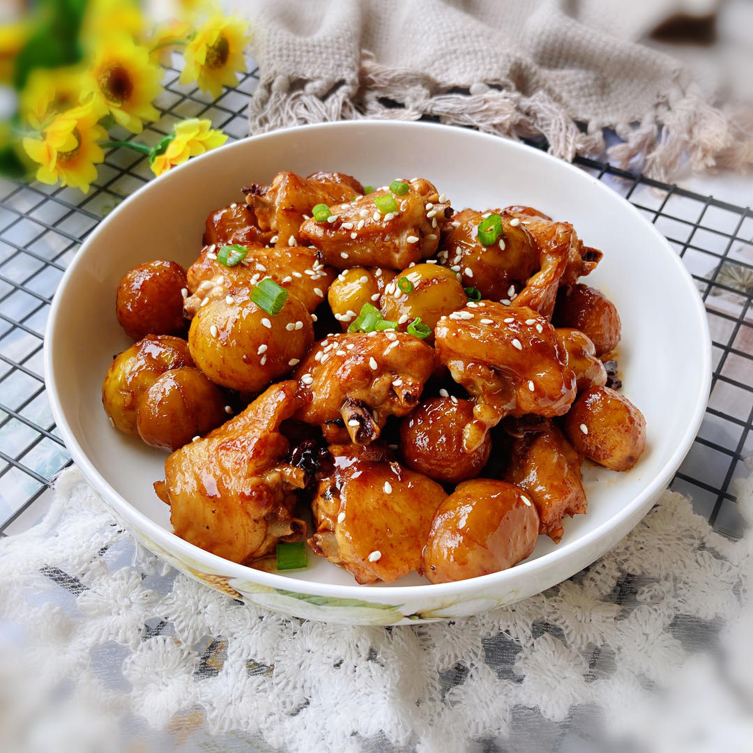 君zhong做的健脾养胃强筋健骨补肾精的栗子焖鸡肉