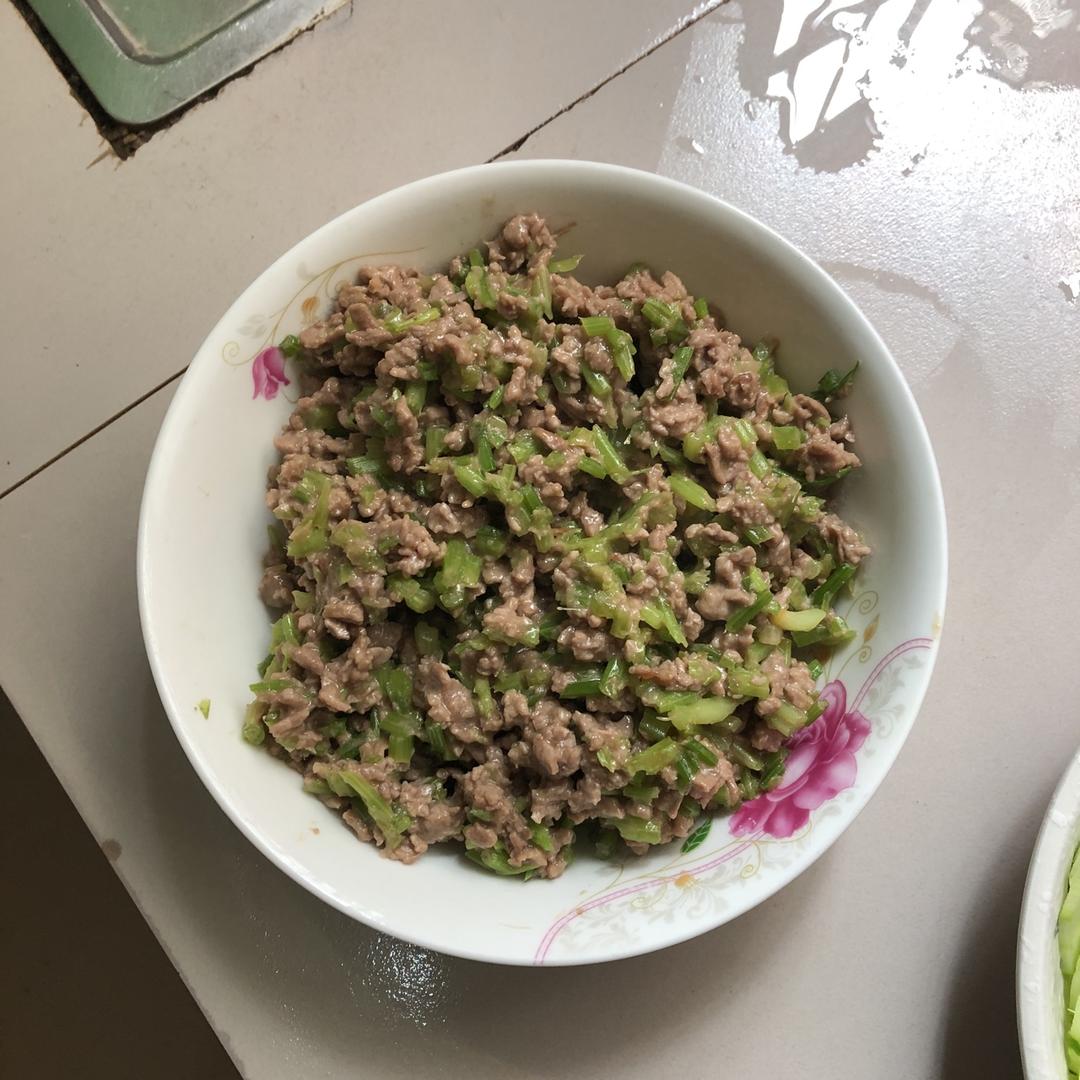 芹菜末炒牛肉