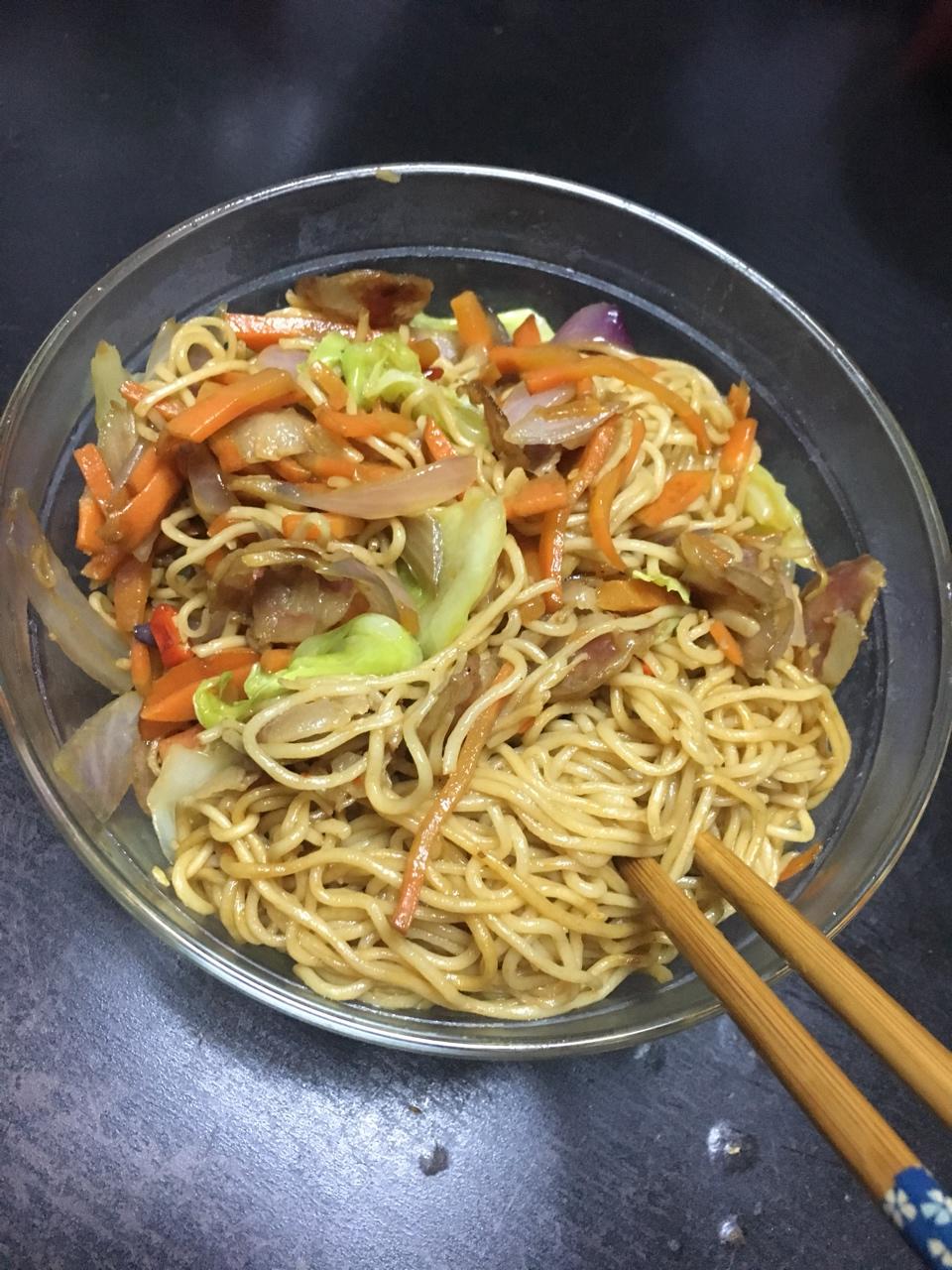 三丝炒面：炒面如何不粘锅