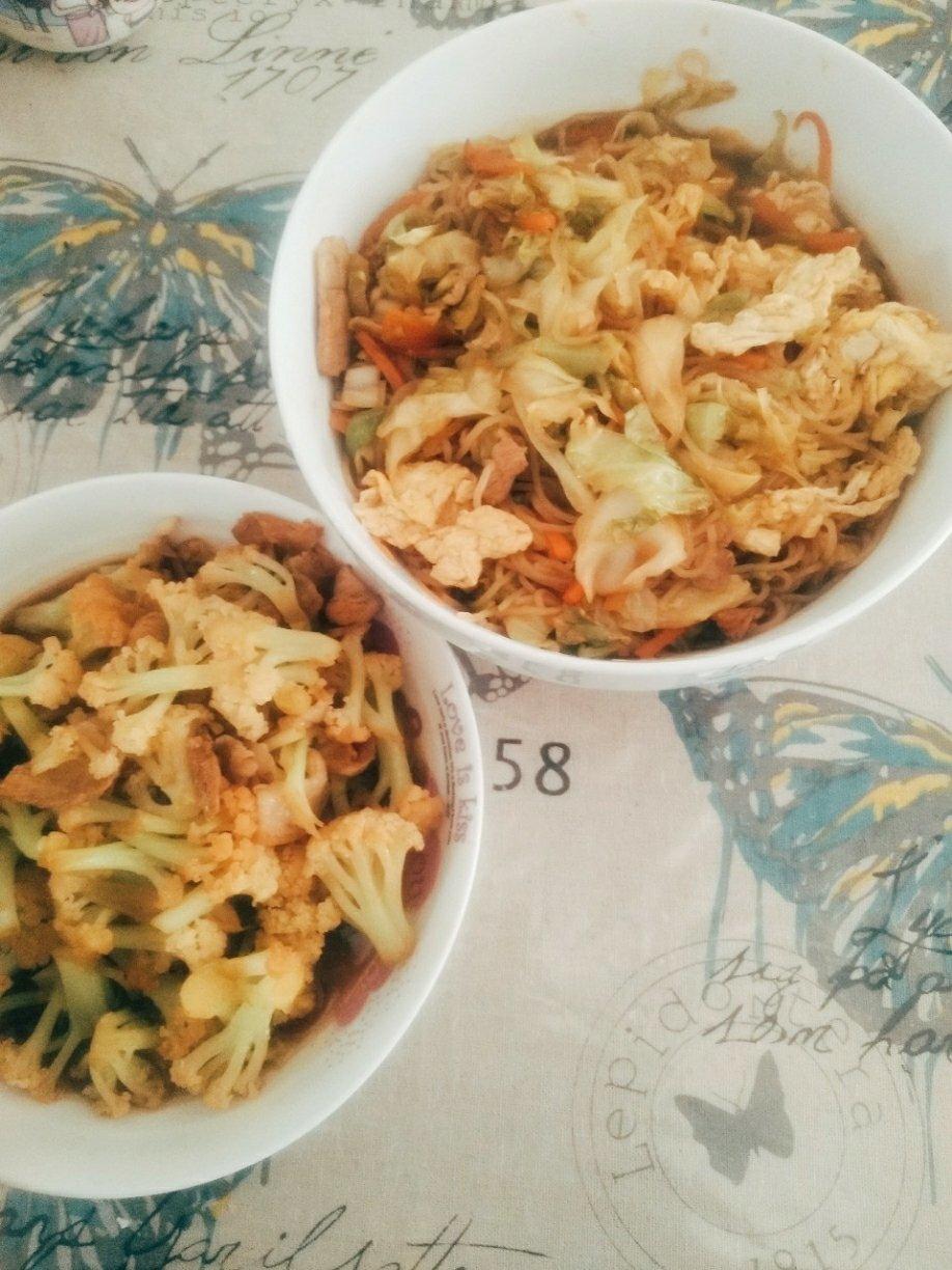 包菜炒粉丝