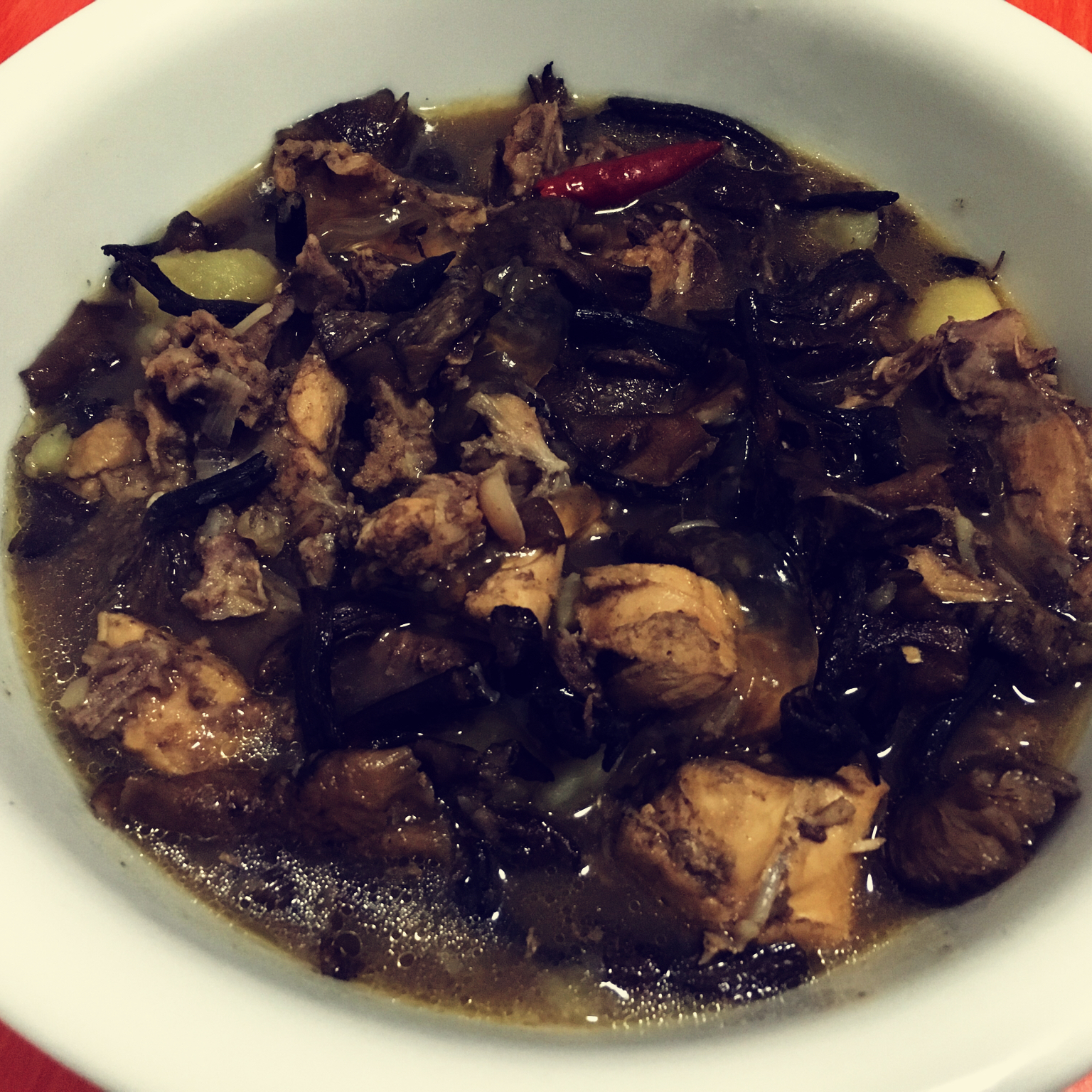 小鸡炖蘑菇