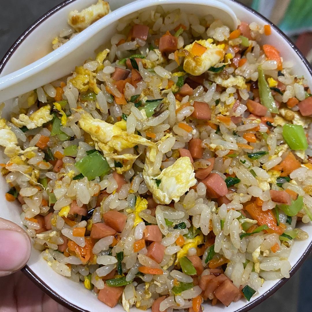 适合挑食孩子的 蛋炒饭的做法