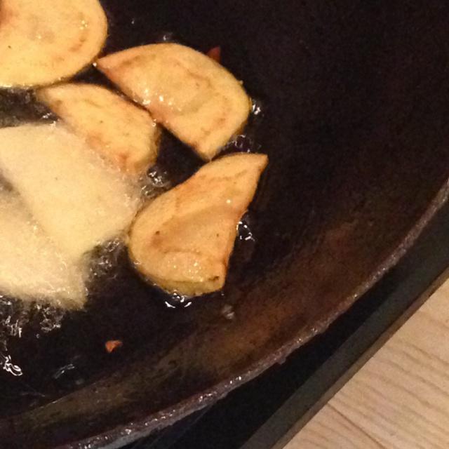 秘制干烹土豆片的做法 步骤2